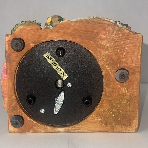 Vintage Music Box Sewing Machine Animated Mice Plays "Tea For Two" Song Motion - Picture 7 of 7